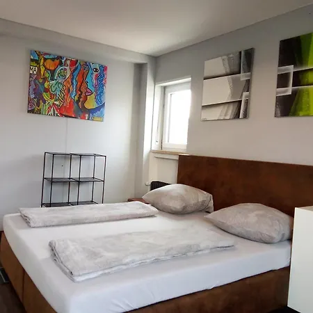 - Geraeumige 95 Qm Mit Balkon Augsburg