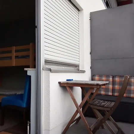 Apartment - Geraeumige 95 Qm Mit Balkon *