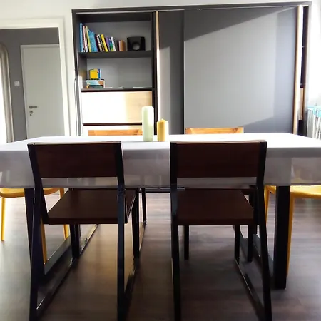 Apartamento - Geraeumige 95 Qm Mit Balkon Augsburg