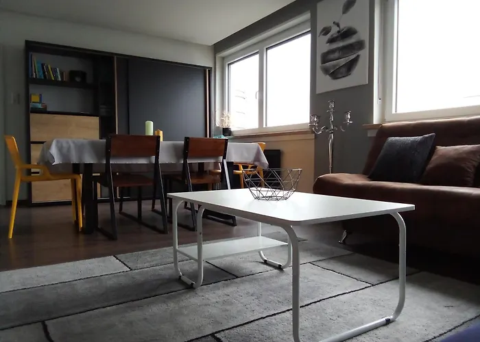 - Geraeumige 95 Qm Mit Balkon アウグスブルク